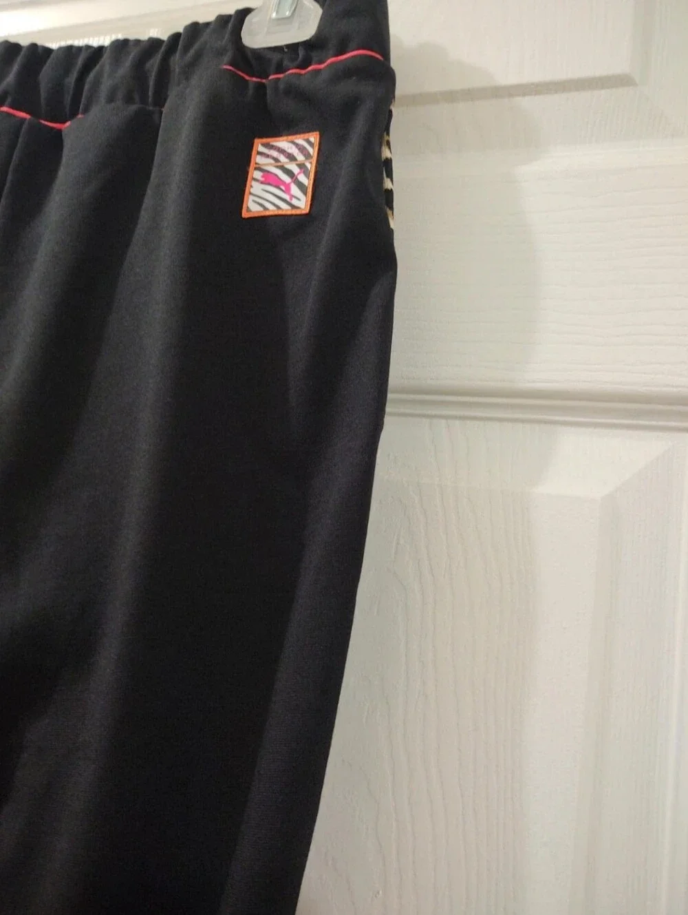 Sophia Webster Black PUMA Sweatshirt/Pant with Leopard Accent and Pink Piping - Picture 12 of 13